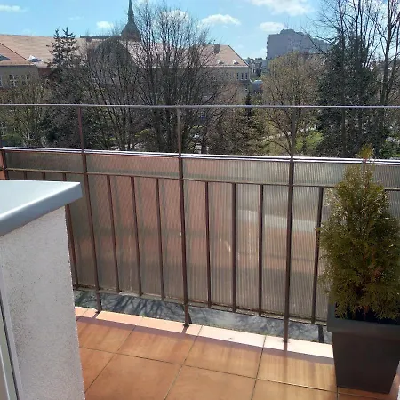 Apartamencik Przy Fontannie 科沃布热格